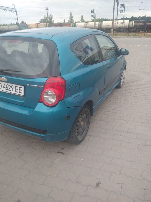 автомобіль chevrolet aveo