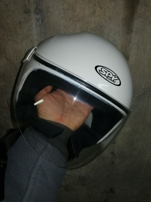 Capacete branco tamanho pequeno
