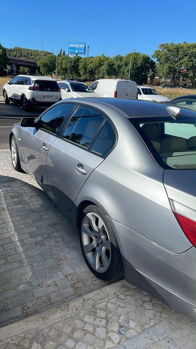 Vendo bmw série 5 525 2006