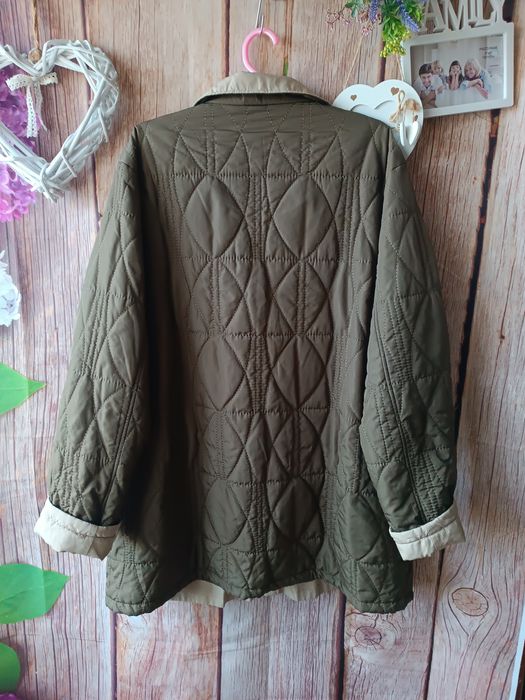 Весняна двостороння куртка р 54.