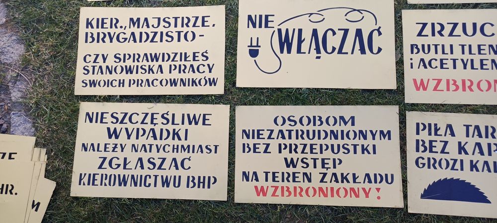 Stare metalowe tablice PRL