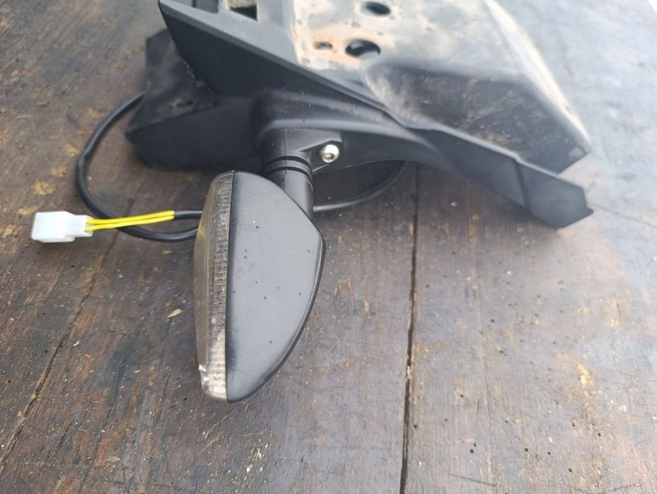 Zadupek Aprilia SX 125 wypełnienie migaczy błotnik osłona