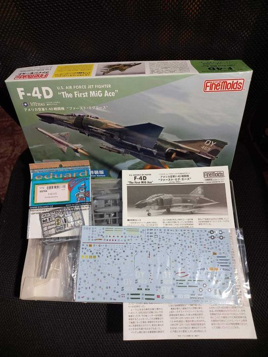 Сборная модель самолета от Fine Molds 1/72