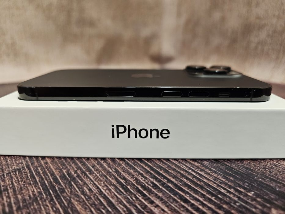 Смартфон Apple iPhone 14 Pro 128Gb Space Black 82% + чохол