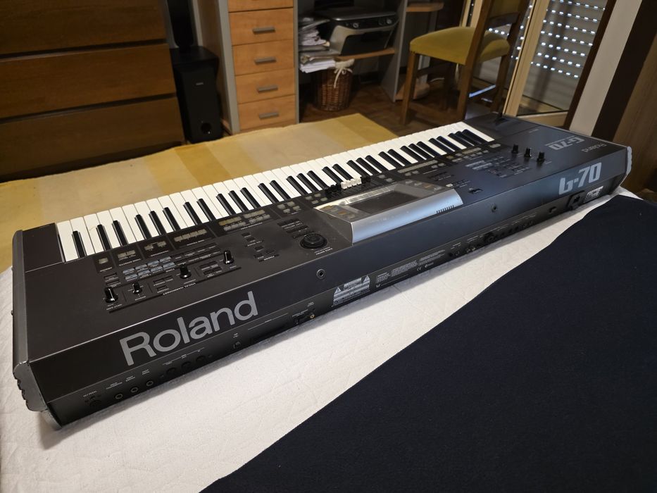 Roland g70.     .
