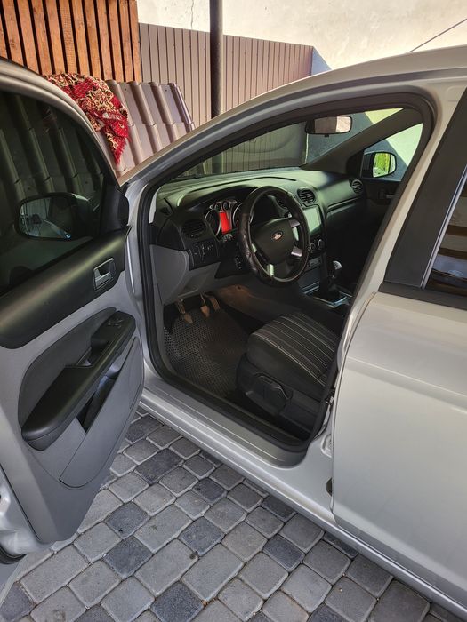 Ford Focus 2010 року