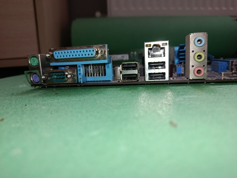 FX-8320 + 20 ГБ DDR3 + плата ASUS M5A78L LE (на запчастини)