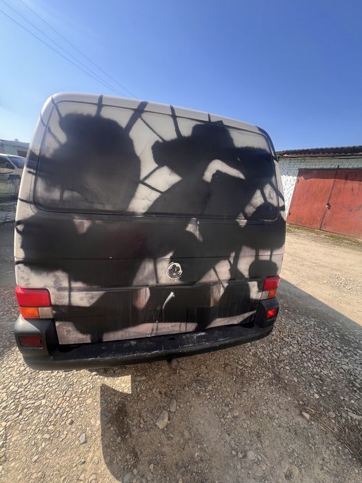 Бус VW Transporter