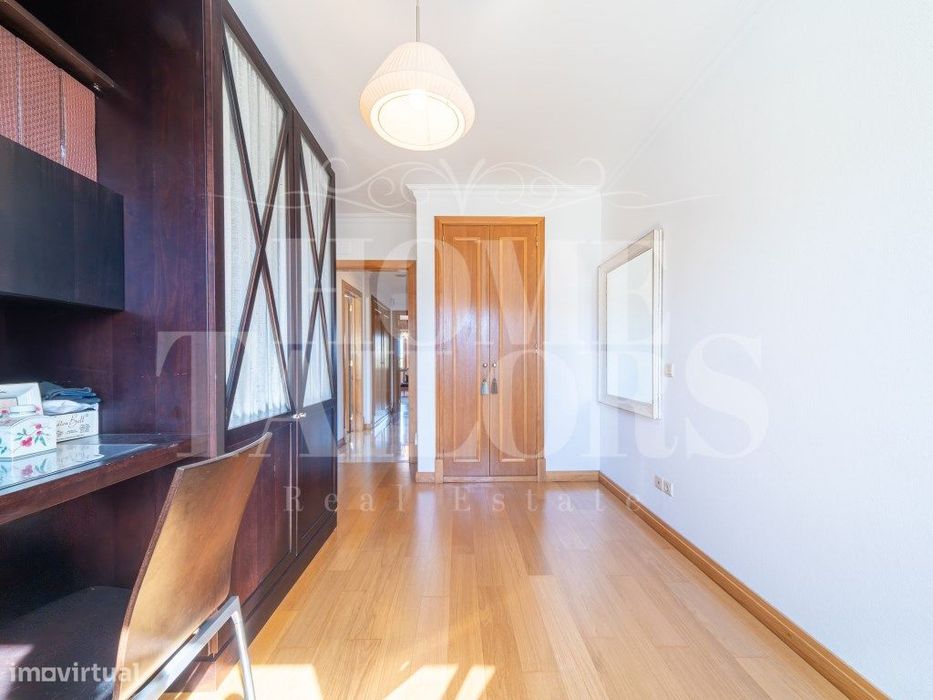 Apartamento T2 com Garagem e Arrecadação , Sala de Estar e Jantar e...