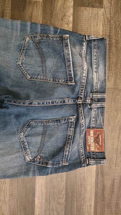 świetne jeansowe spodnie TOMMY HILFIGER 30/32