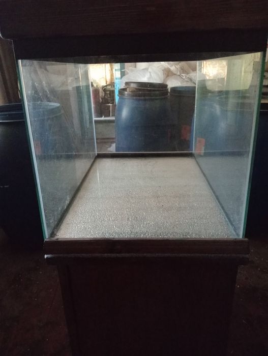 Акваріум з тумбочкою 200 літрів