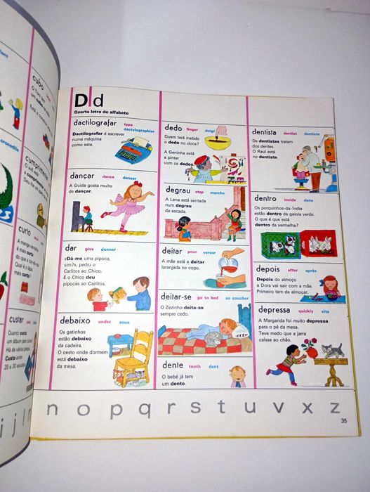 Dicionário Infantil dos três Idiomas (Português/ Francês/ Inglês)