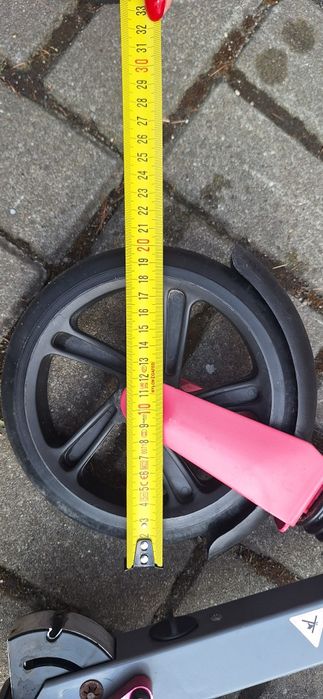 hulajnoga na 20cm kołach