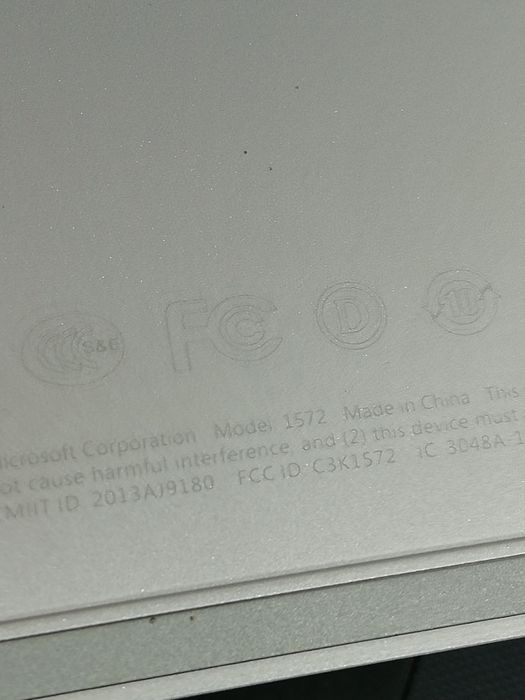 Microsoft Surface RT (model 1572) /Ram 2gb/ssd 32gb.