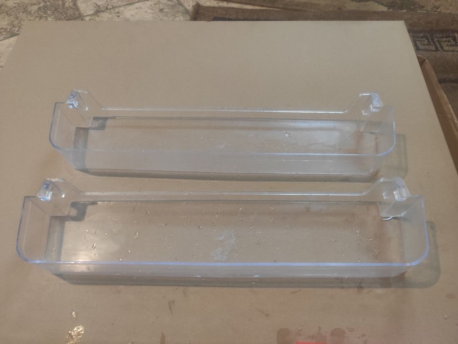 Pojemniki balkoniki na drzwi do lodówki Amica