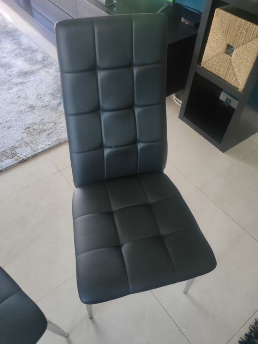 4 Cadeiras de mesa