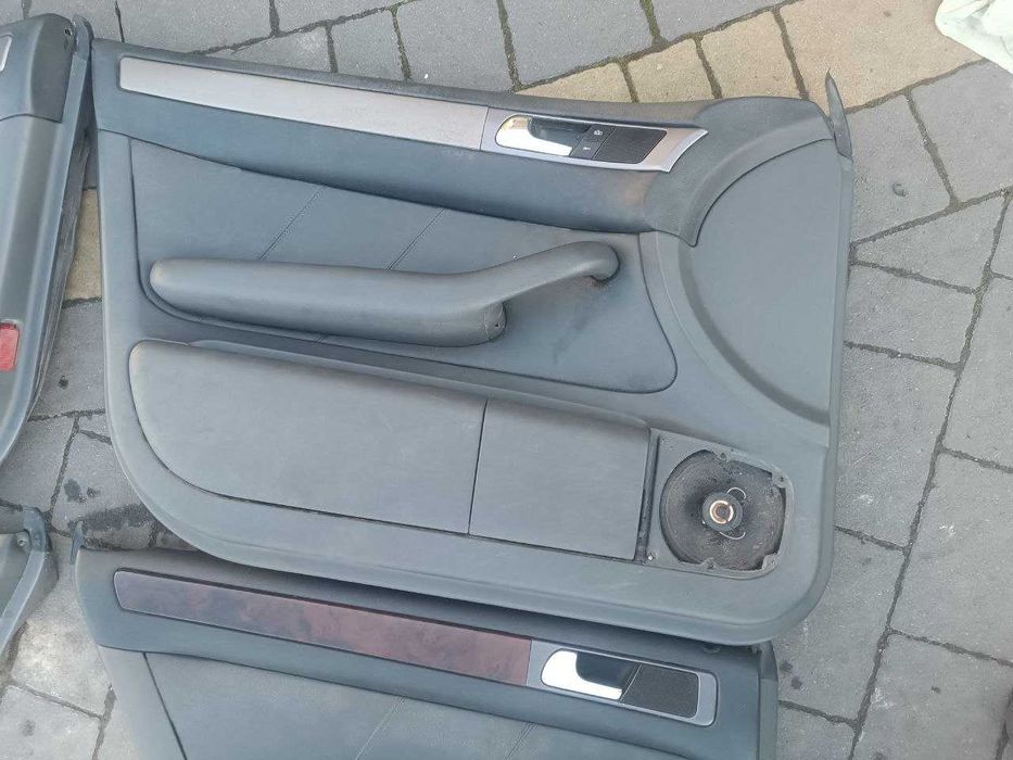 Карти дверні ауді а6 С5 чорна шкіра audi a6 c5