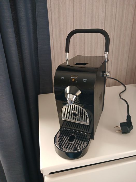 Продам кавоварку капсульну MARTELLO "GHIC"