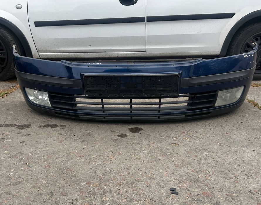 бампер передній Шкода Октавія А5 Skoda Octavia A5 передній  темно синій