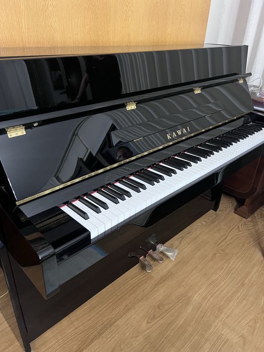 Piano kawai k-15 E