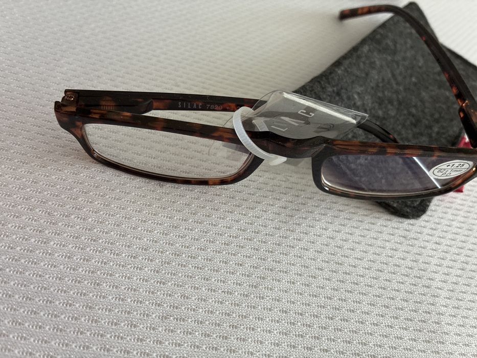 Oculos graduados, novos com etiqueta de ver ao perto