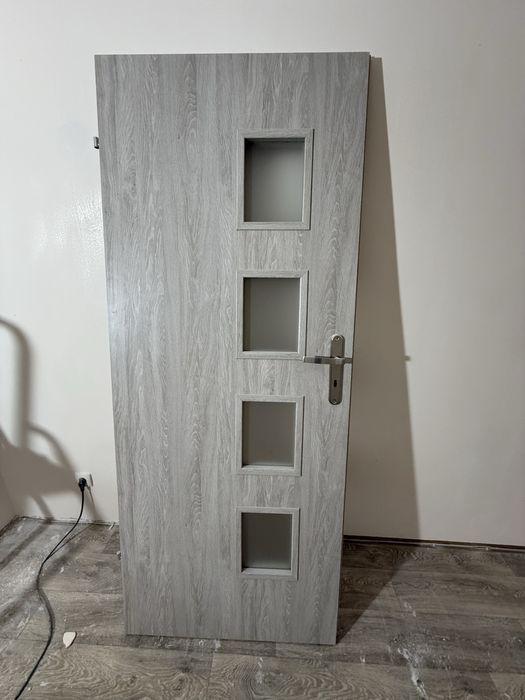 Drzwi 80 w dobrym stanie
