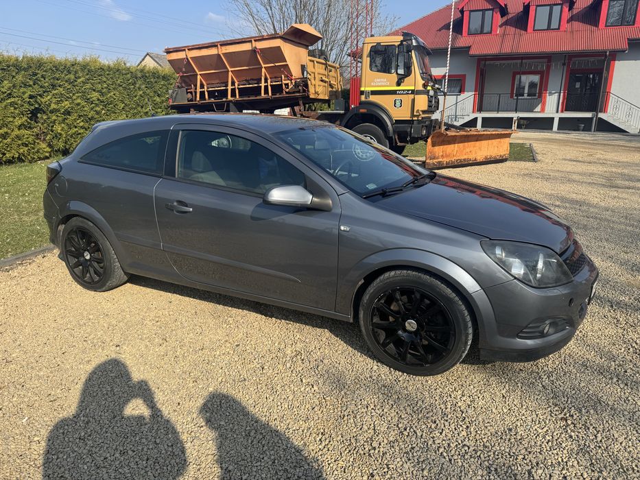 Opel Astra H 2.0T