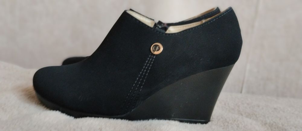 Осінні жіночі  туфлі