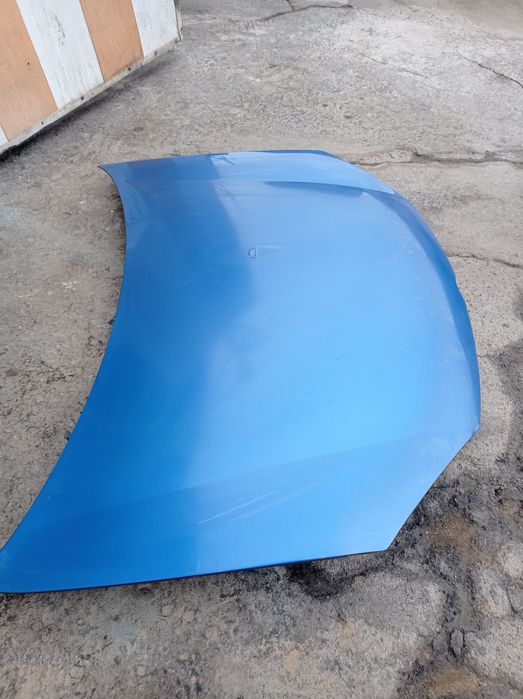 Продам бу капот на гольф -5 2005 рік.