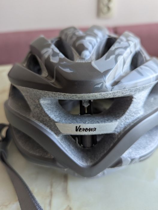 Велосипедний шолом Giro Verona