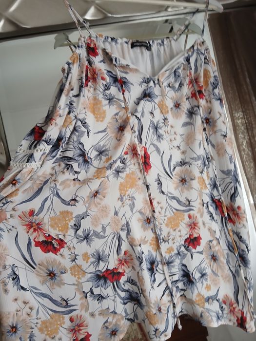 Vestido cai-cai, e alça regulavel fininha