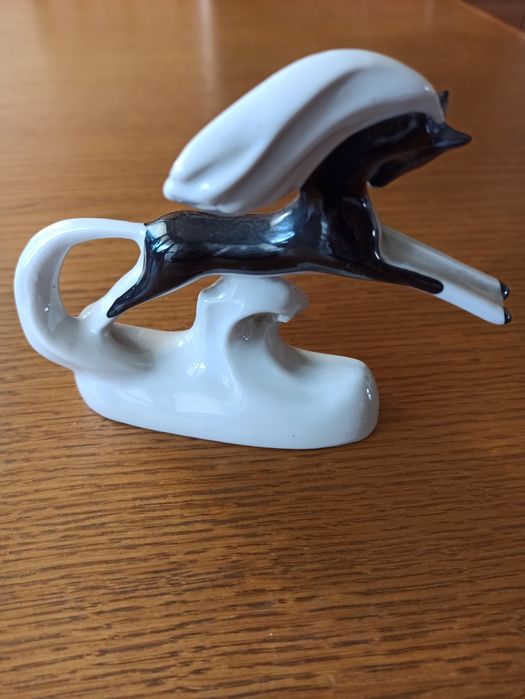 Figurka porcelanowa bardzo stara - konik