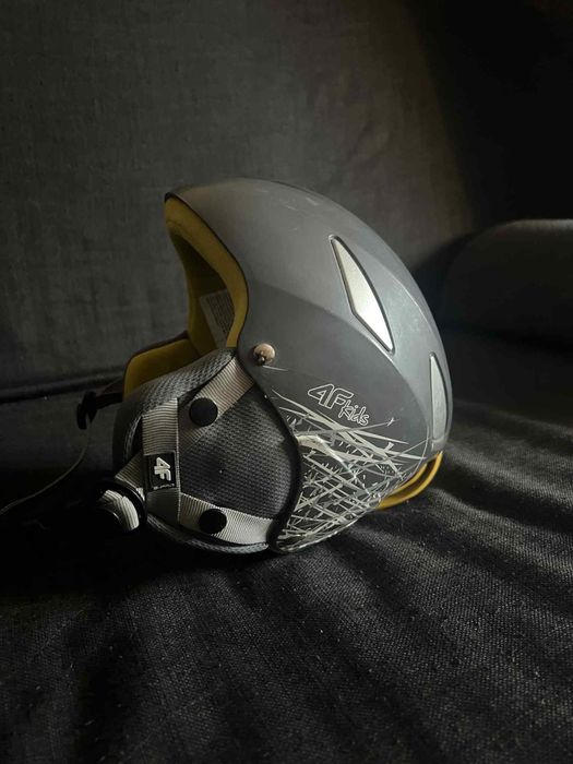 Kask narciarski 55-56cm