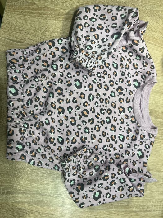 Одяг на дівчинку 2-3 роки все по 100 грн.