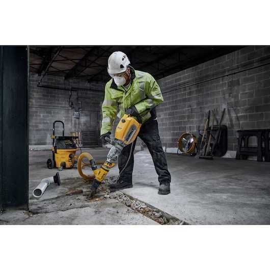 Młot wyburzeniowy DeWalt D25911K SDS-max 1700W 27J