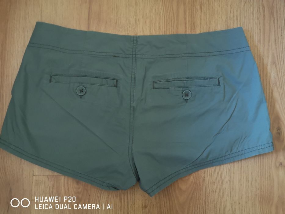 Spodenki dopasowane khaki rozm. L