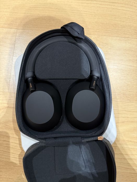 Headphones Sony WH-1000XM5 Novos só aberta a caixa com fatura Excelente