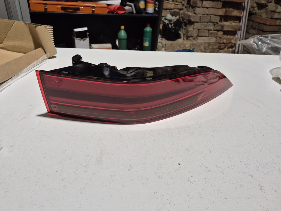 Jaguar E-Pace lift, lampa tylna prawa J9C3-14404-CD. Nowa