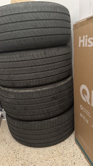 4 pneus Michelin Primacy 4 usados 245/45 R19