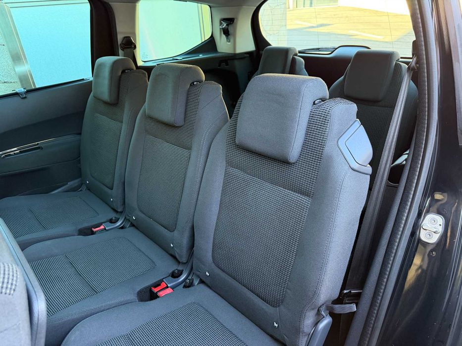Peugeot 5008 1.6 HDI Allure Nacional