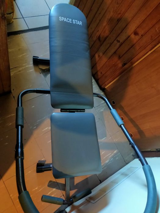 Ławeczka SpaceStar do ćwiczeń mięśni brzucha