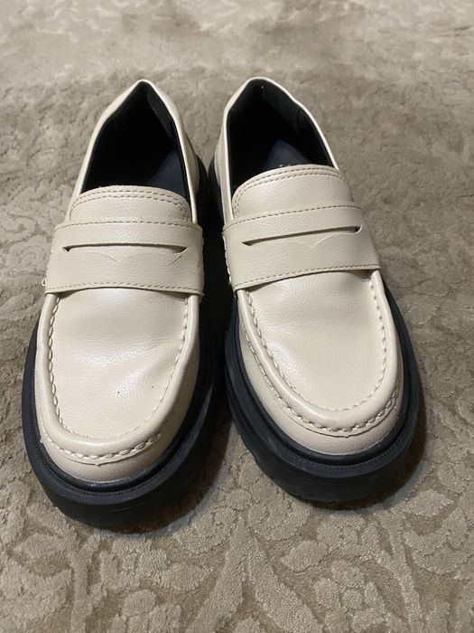 Лофери ..мокасіни туфлі ..босоніжки для дівчат zara 31 розмір