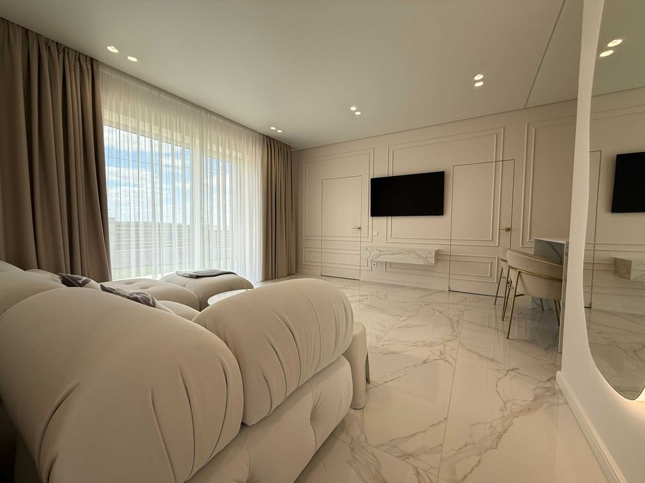 Продам неймовірно красивий будинок біля лісу!!