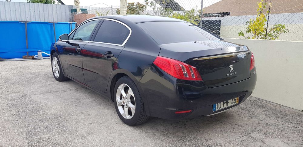 Peugeot 508 1.6HDi com pequeno defeito