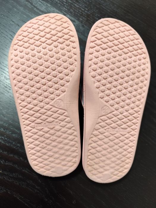 Chinelos Disney para Menina - Minnie (T. 28/29)