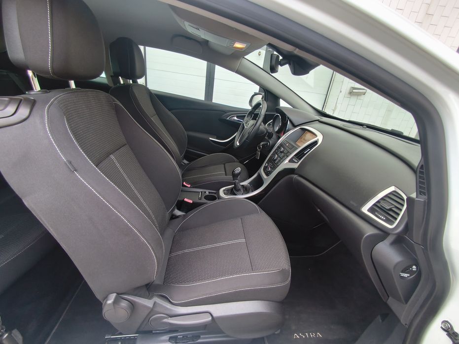 Opel ASTRA Gtc 1.7cdti
