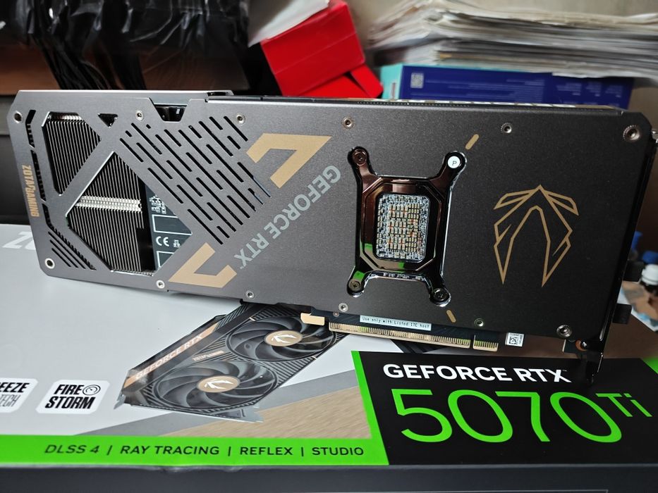 Відеокарта Zotac GAMING GeForce RTX 5070 Ti SOLID SFF