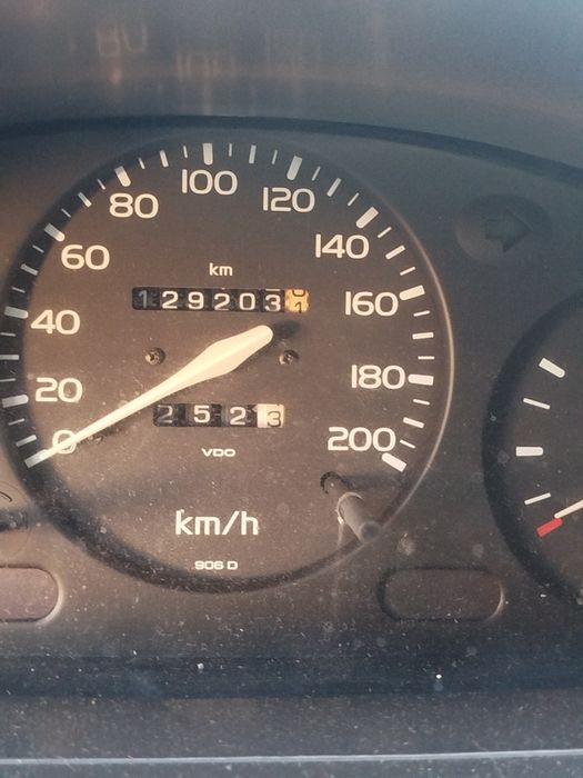 Nissan Micra — fotografia 8