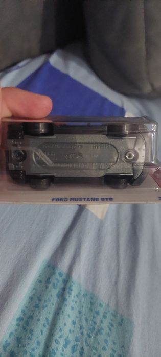 Продам машинку Hot wheels  FORD MUSTANG GTD