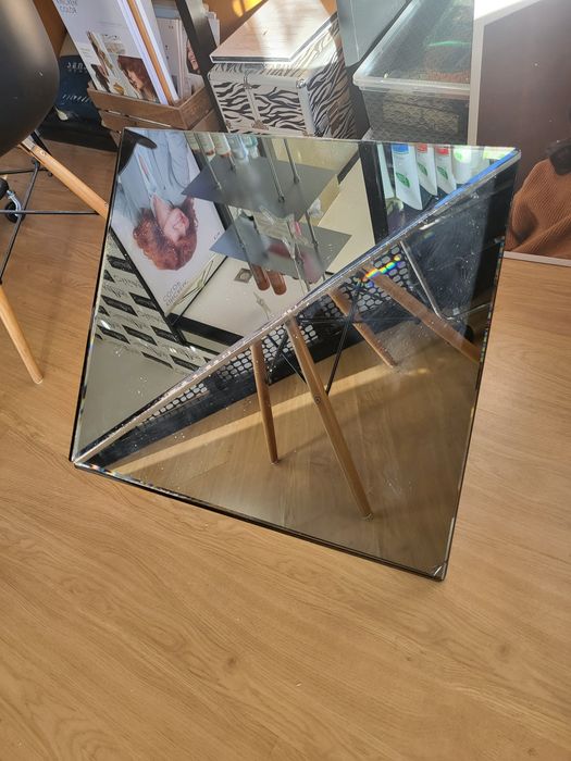 Mesa apoio espelhada